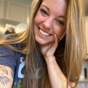 Meet your Posher, Andrea